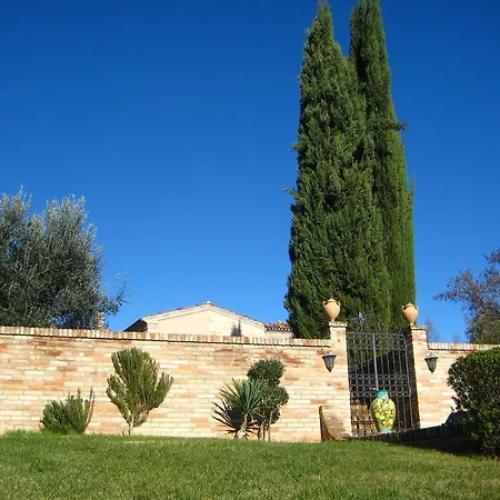 Lantgård La Campana Montefiore dellʼAso