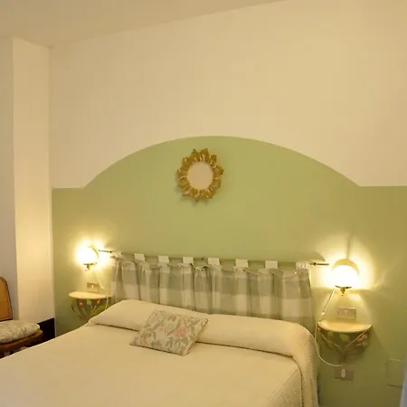 Lantgård La Campana Montefiore dellʼAso